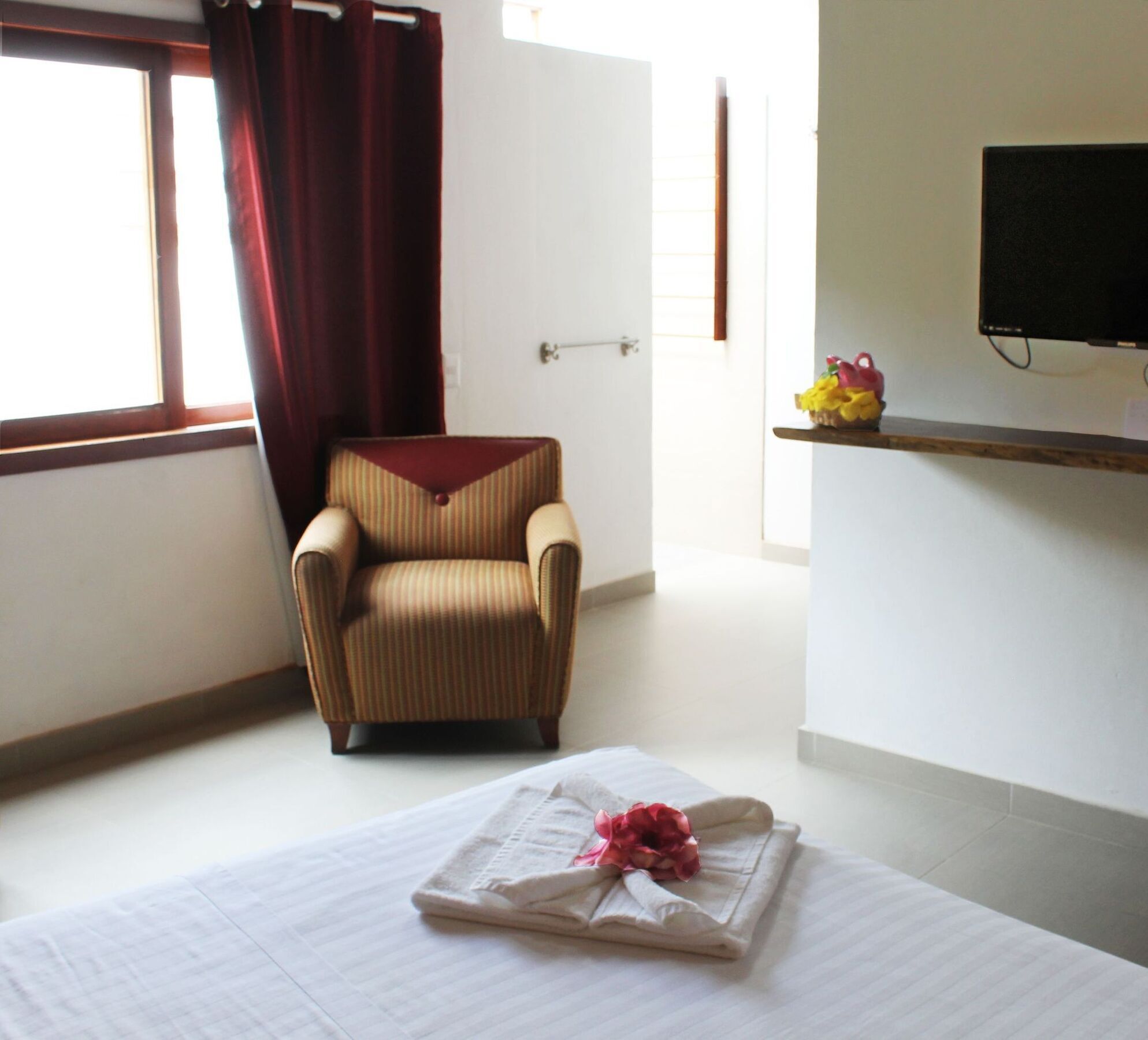 Samanu Hotel 2*